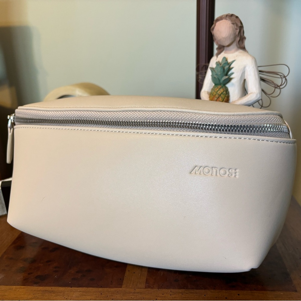 Like New Monos Metro Sling